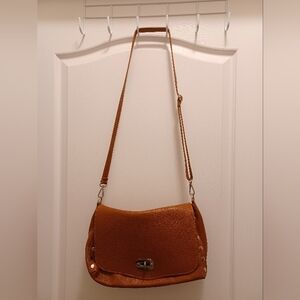 Elegant Tan Leather Crossbody Shoulder Bag